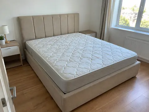 Двуспальная кровать 160×200 с подъёмным механизмом + матрас